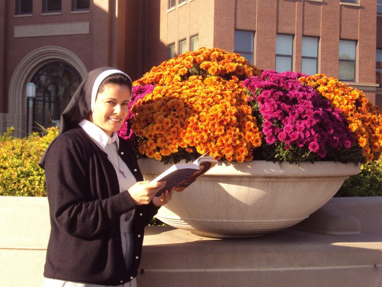 Nélida Naveros Córdova, Ph.D., CDP